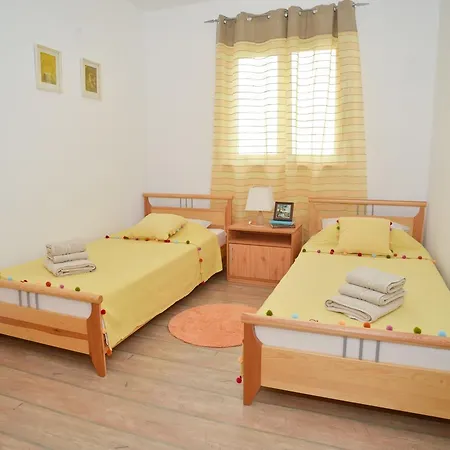 Yellow House Apartment